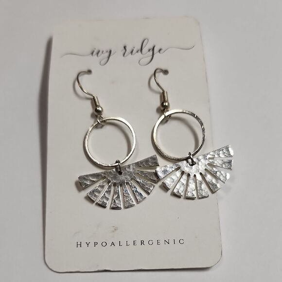 Silver Fan Earrings - Picture 1 of 4